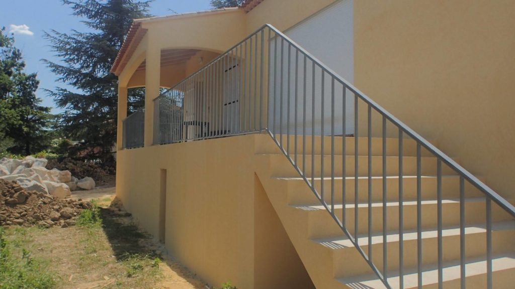 Rampe en fer soudé pour une villa individuelle